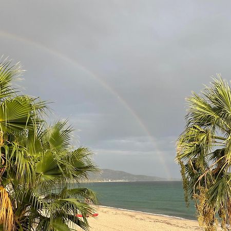 Villa By The Beach Sant'Andrea  エクステリア 写真