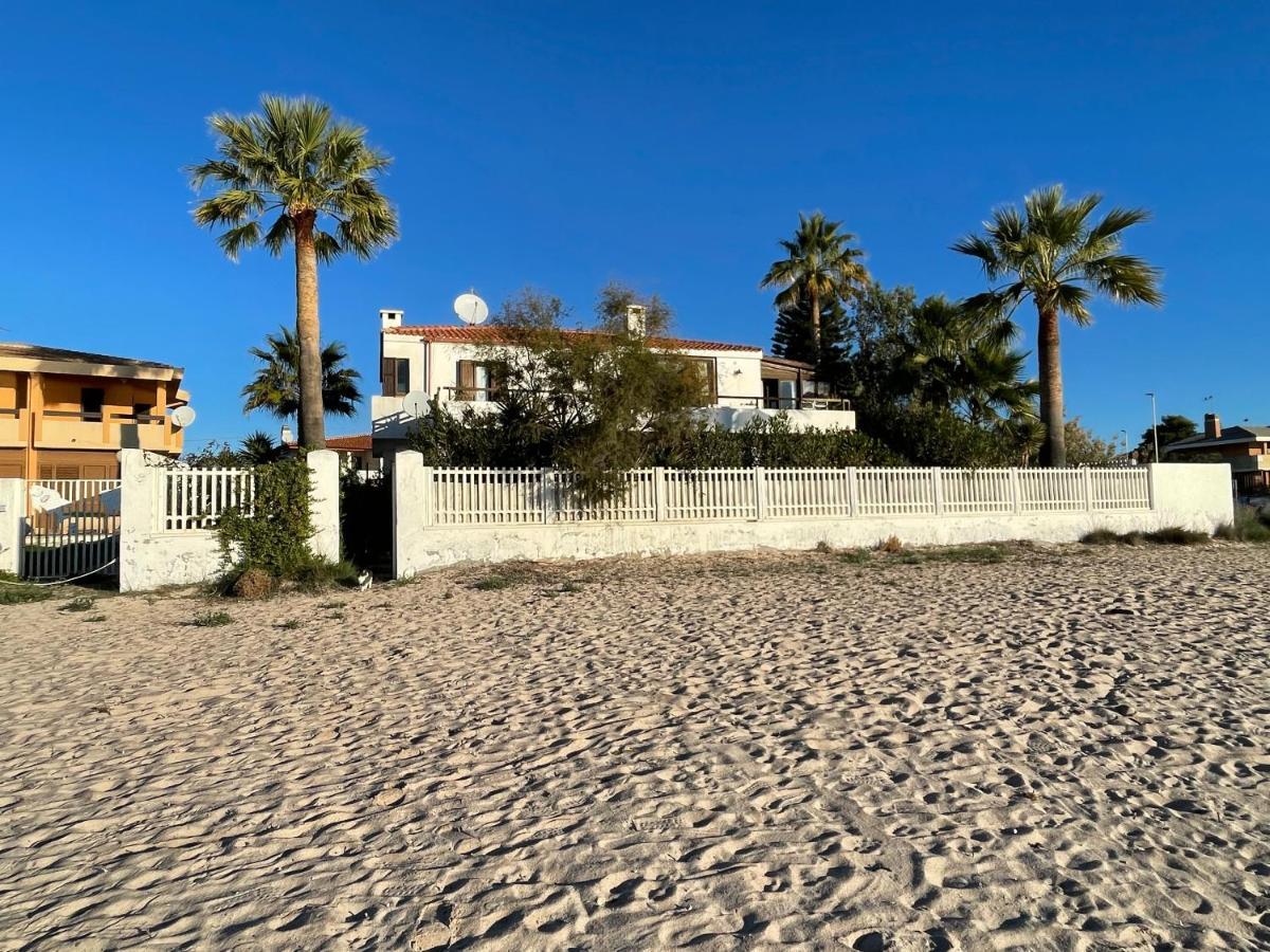 Villa By The Beach Sant'Andrea  エクステリア 写真