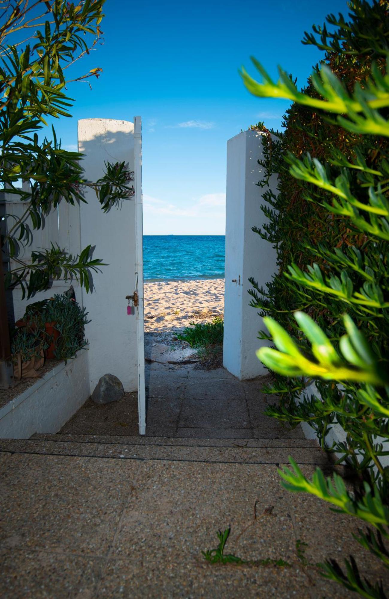 Villa By The Beach Sant'Andrea  エクステリア 写真